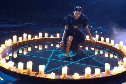 La edición 2024 de Eurovisión celebrada el 11 de mayo incluyó, junto a varias canciones de corte soez, provocador o turbio, una con alusiones explícitamente satánicas: la que interpretó Bambie Thug, transexual que representó a Irlanda.