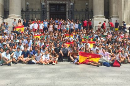 Cerca de 700 jóvenes de Pozuelo de Alarcón acudieron a la primera "JMJ" local que se celebró este sábado 20 de mayo.