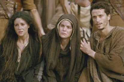 El evangelio de Juan posee una gran originalidad y belleza, que radica en que Juan narra la vida de Jesús a partir de su preexistencia y encarnación (fotograma de La Pasión de Cristo).