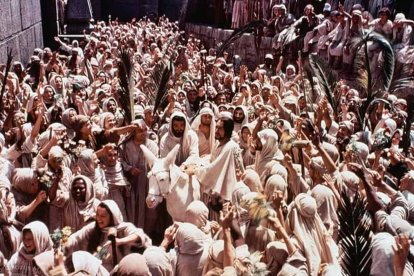 La entrada de Jesús en Jerusalén, conmemorada el Domingo de Ramos, en 'La historia más grande jamás contada' (1966), de George Stevens, con Max von Sydow como Jesucristo.