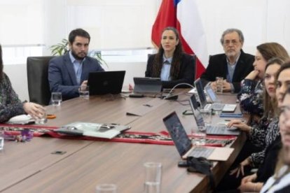 El viernes 14 de junio se realizó la primera reunión del Comité de Expertos creado para estudiar los tratamientos transgénero, conformado por integrantes de sociedades científicas.