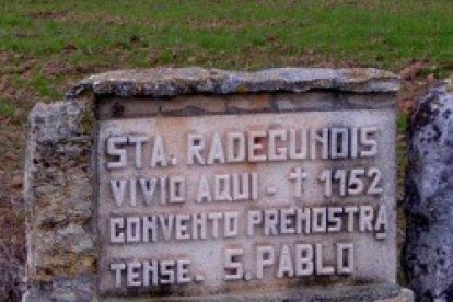 Làpida conmemorativa. Sordillos.