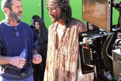 Mel Gibson y Jim Caviezel, durante el rodaje de La Pasión de Cristo.