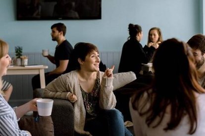 Cenar o merendar y hablar de forma distendida y amable sobre Dios y las grandes preguntas... la intuición de Alpha