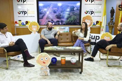 Tertulia Supergesto: de izquierda a derecha en la foto, Lucas Calderón, Fran Pinilla, Mónica Marín y Quique de Arteaga.