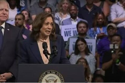 Tim Walz y Kamala Harris en su mitin de presentación como equipo candidato