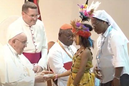 "Los misioneros llegaron a este país a mediados del siglo XIX y los primeros pasos de su labor no fueron fáciles; de hecho, algunos intentos fracasaron. A pesar de eso no se rindieron", dijo el Papa.