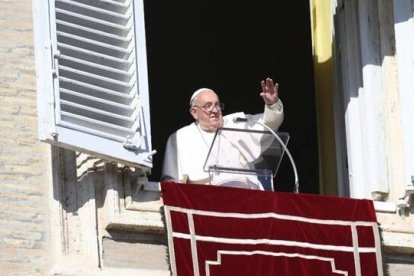 El Papa pidió en el Ángelus confiar en el Señor a pesar de todas las dificultades y temores que van llegando en nuestras vidas / Foto: Vatican Media.
