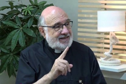El padre Justo Lofeudo, misionero de la Santísima Eucaristía, es un apóstol de las capillas de Adoración Perpetua