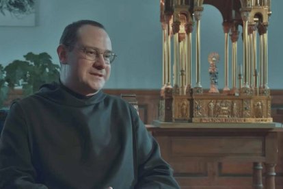 Dom Santiago Cantera, en un momento de su intervención en el documental 'Valle de los Caídos' de Terra Ignota.