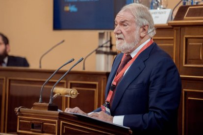 El ex ministro español Jaime Mayor Oreja fue uno de los que intervino en la cumbre.