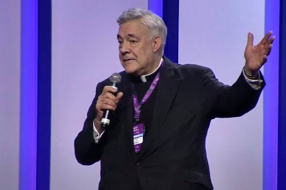 Robert Sirico, durante la presentación de 'La economía de las parábolas' el 13 de abril de 2023 en un acto del Forum da Liberdade en Porto Alegre (Brasil).