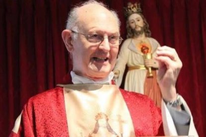 El padre José Luis Torres-Pardo (1928-2023), español de Córdoba, miembro de los Cooperadores Parroquiales de Cristo Rey, fue enviado en 1968 a Argentina, donde fundó el Instituto de Cristo Rey.