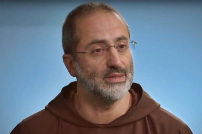 Roberto Pasolini sustituye al cardenal Cantalmessa, nombrado por Juan Pablo II en 1980.