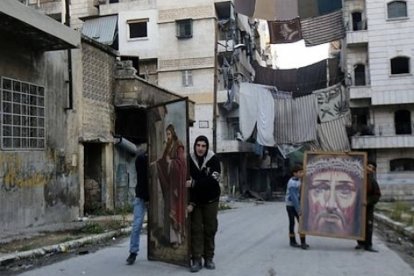 "Ahora el camino es cuesta arriba, quienes han tomado el poder han prometido que todos serán respetados, que se creará una nueva Siria y esperamos que cumplan sus promesas", dice el nuncio en Siria (imagen de archivo).
