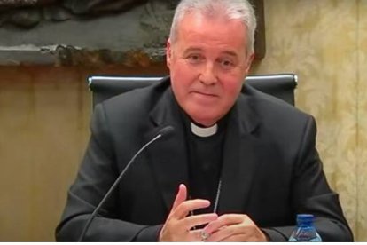 El arzobispo Iceta en la rueda de prensa del 24 de junio explicando la excomunión de las exmonjas de Belorado