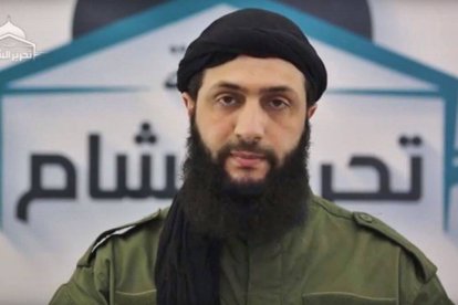 Mohamed al Jawlani, terrorista antiguamente vinculado a Estado Islámico y por cuya cabeza ofrecía Estados Unidos 10 millones de dólares, puede convertirse en el hombre fuerte de Siria tras la caída de Bashar al Assad.