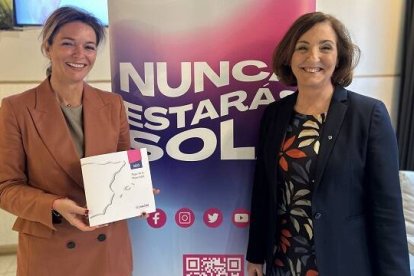 María Torrego y Amaya Azcona sonríen por el buen trabajo de RedMadre, pero los datos del informe de ayudas públicas a maternidad en 2023 son lamentables