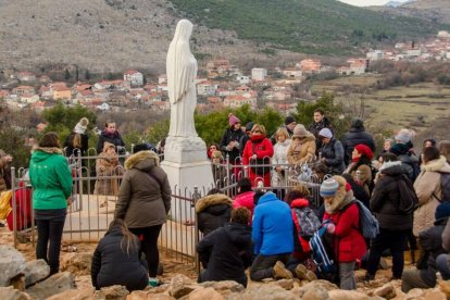 Doctrina de la Fe se pronuncia sobre la aldea bosnia de las apariciones: texto íntegro de «La Reina de la Paz» Nota sobre la experiencia espiritual vinculada a Medjugorje.