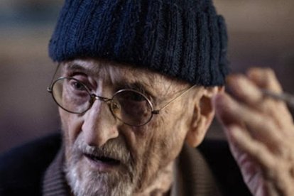 "Echo de menos hoy en día hablar con alguien cristiano. No con alguien piadosito que reza mucho, hablo de una poderosa tradición. Me cuesta trabajo no ver el mundo con ojos cristianos", dice Pombo.