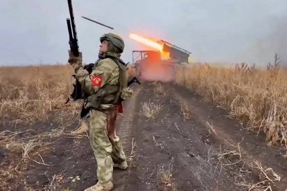 La capacidad de un país para hacer frente a una guerra sostenida depende también de su estructura de población. A igualdad de otros factores, una sociedad envejecida está en clara desventaja ante una sociedad joven.