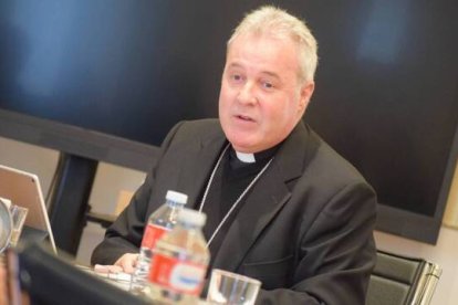 Respecto a si Roma le pregunta por Belorado, Iceta comenta: "Yo periódicamente informo a Roma. Cada tres o cuatro meses. De Roma viene el respaldo a la actuación que se está llevando adelante".