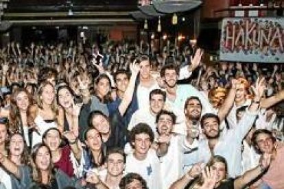 Hakuna es ya una asociación privada de fieles