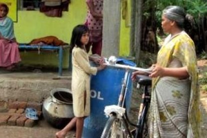 La hermana Sebastina ha ayudado quizá a 25.000 niños con su bicicleta contra la malnutrición