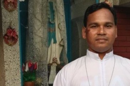 Josim, de Bangla Desh, contagió su fe en su pueblo, desde el 1 de noviembre es sacerdote de Cristo