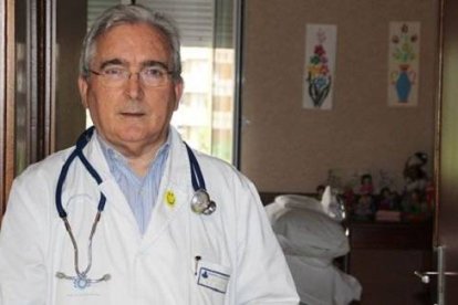 El doctor Jacinto Bátiz ha sido durante 25 años el responsable del área de cuidados paliativos del Hospital San Juan de Dios de Santurce (Vizcaya)