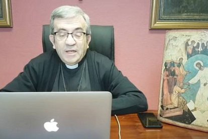 El obispo portavoz, Luis Argüello, respondió a preguntas de los periodistas en una rueda de prensa por videoconferencia