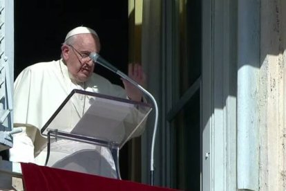 Durante el comentario del Evangelio de este domingo 30 de octubre, el Papa Francisco recordó que la mirada de la Iglesia al prójimo debe ser siempre "desde abajo, sin tener en cuenta su pasado".