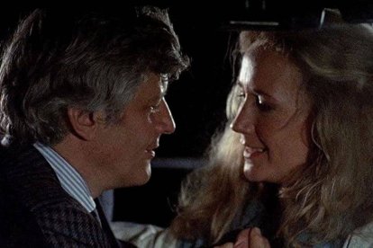 El reencuentro de Salvatore (Jacques Perrin) y Elena (Brigitte Fossey), una escena que solo está en las versiones extendidas de «Cinema Paradiso».