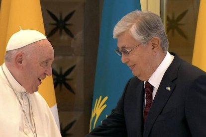 El Presidente Tokayev recibió a Francisco, que visita el país para participar en un congreso de religiones (Foto: Vatican Media).