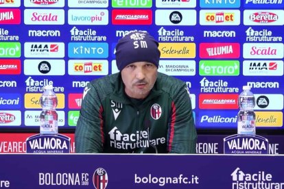 Sinisa Mihajlovic, en una rueda de prensa como entrenador del Bologna, que dirigió hasta septiembre pasado.