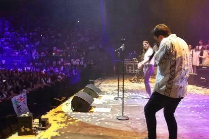 Hakuna en Vistalegre: miles de espectadores vivieron una comunión extraordinaria con lo que sucedía en el escenario.
