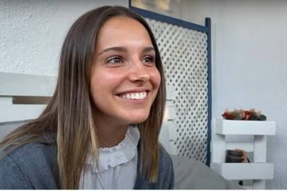 Una joven alegre en una Soul Week en El Estudio de Hakuna