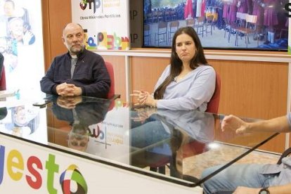 Influencers católicos y gente que sabe de misiones hablan sobre evangelizar en Supergesto