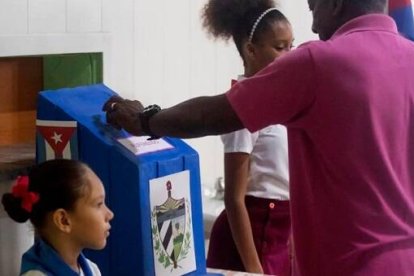 El referéndum de Código de Familia, sin garantías, implanta una redefinición de la familia, con menos de la mitad del censo