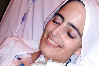 La hermana Cecilia María de la Santa Faz sonríe cuando estaba ingresada en el hospital.