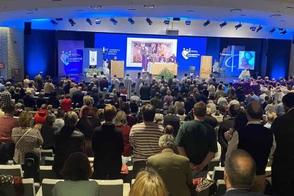 Un momento de la misa con la que se clausuró el Encuentro de Laicos por el Primer Anuncio celebrado este fin de semana en Madrid.