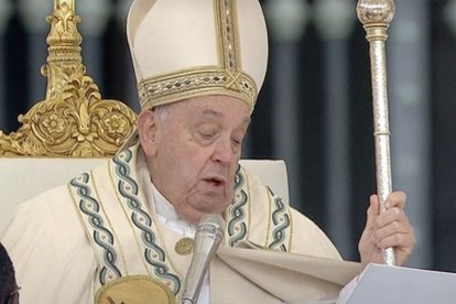 "Se hicieron servidores de sus hermanos, creativos para hacer el bien, firmes en las dificultades, generosos hasta el final", dijo el Papa durante la canonización de los 14 nuevos santos de la Iglesia.