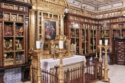 En el Relicario del Monasterio hay reliquias de más de 1.000 santos y mártires.