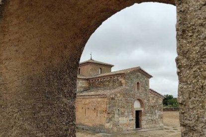 La inmatriculación no constituye ni otorga la propiedad, solo la registra. La Iglesia ha inmatriculado bienes que ya eran suyos, en algún caso desde tiempo inmemorial. Foto: iglesia visigoda de El Campillo (Zamora). Marek Raczkiewicz / Vatican News.