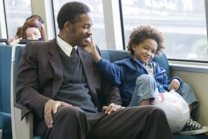 Will Smith y Jaden Smith, padre e hijo en la vida real y en «En busca de la felicidad» (2006) de Gabriele Muccino: complicidad, camaradería y un amor profundo.