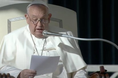 El problema "es cómo conseguir que el sacramento de la confirmación no se reduzca, en la práctica, a una 'extremaunción', es decir, al sacramento de la 'salida' de la Iglesia", dijo el Papa.