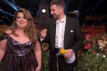 Las campanadas de fin de año de la televisión pública fueron utilizadas por sus protagonistas, LalaChus y David Broncano, para exhibir una imagen blasfema del Sagrado Corazón de Jesús.