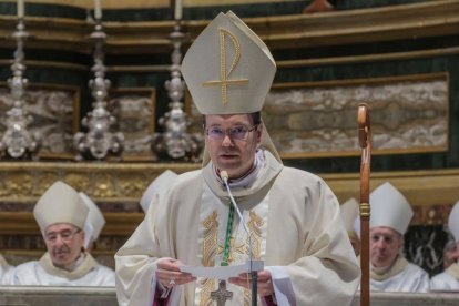 Jesús Vidal, durante la homilía de la misa en la que tomó posesión de la sede segoviana. Foto: Diócesis de Segovia.