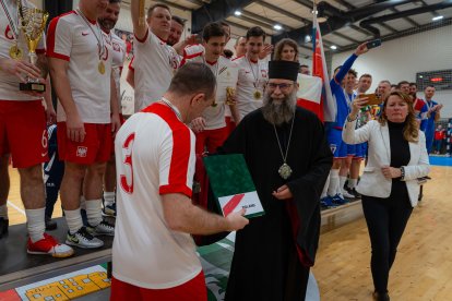 Los grecocatólicos húngaros acogieron el campeonato de fútbol sala de curas europeos que ganó Polonia en 2025