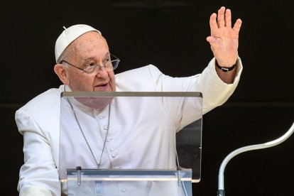 Durante 48 horas (salvo que el boletín del sábado se difunda antes de lo habitual) no sabremos nada del Papa, al menos en cuanto a comunicación médica oficial.